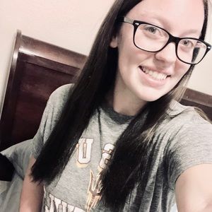 Meet your Posher, Clarissa